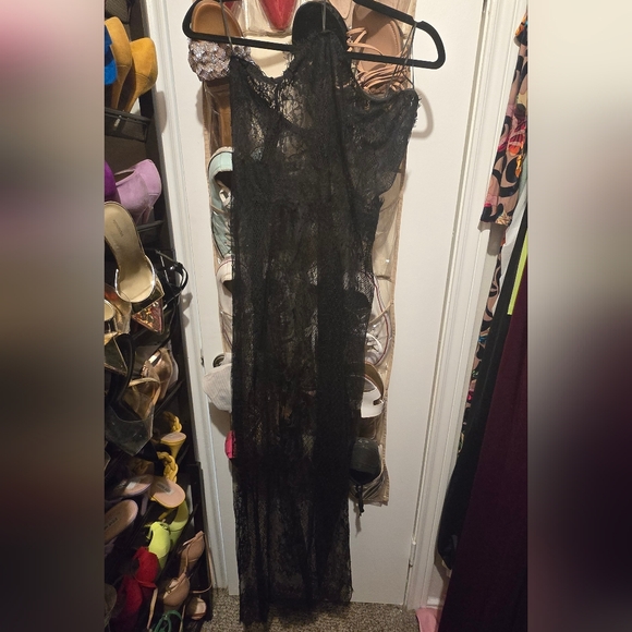 MIDNIGHT ILLUSIONS STRAPLESS LACE MAXI DRESS - XL - Picture 2 of 4